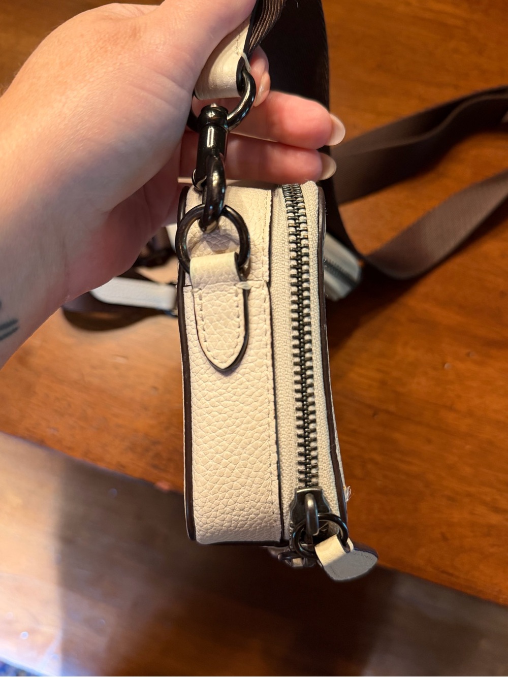 Coach Retro Cream Pebbled Leather Crossbody with Coin Pouch Brown Guitar Strap - Picture 4 of 9